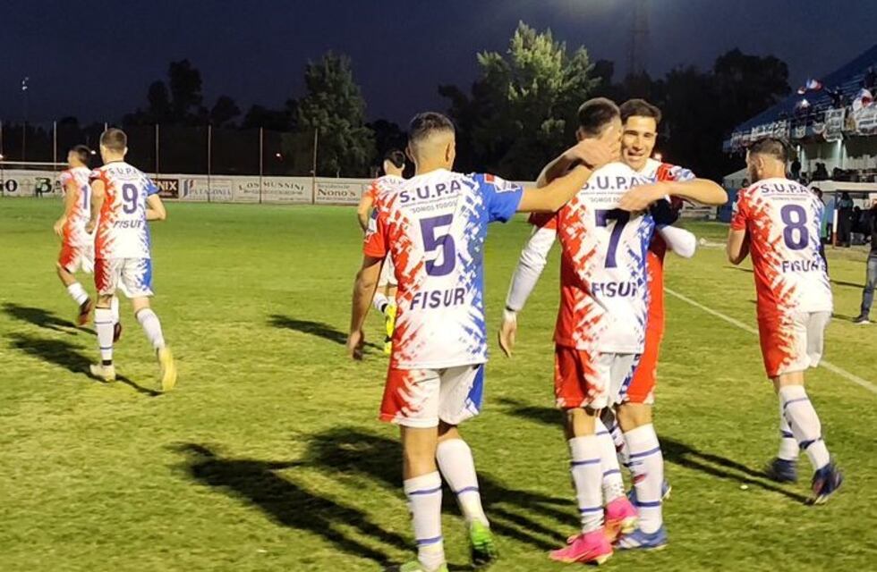 Liga del Sur: Rosario le dio luz y goles a la noche puntaltense