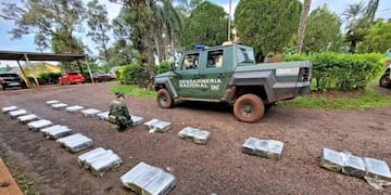 Gendarmería decomisa casi 280 kilogramos de marihuana en un operativo antidrogas en Puerto Rico.