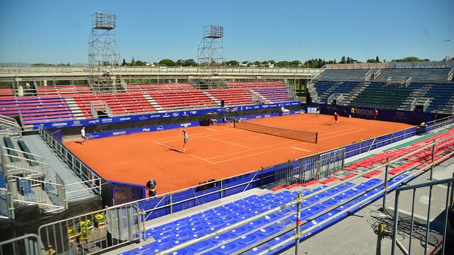 La cuarta edición del torneo ATP 250 se juega desde el sábado 29 de enero en el Polo Deportivo Kempes. Foto: Pedro Castillo.