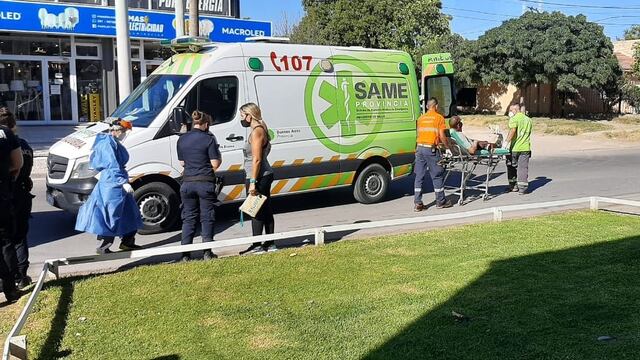 Choco de moto y colectivo en Zelarrayán al 2.500