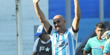 Lisandro López jugó su último partido con la camiseta de Racing ante Godoy Cruz.