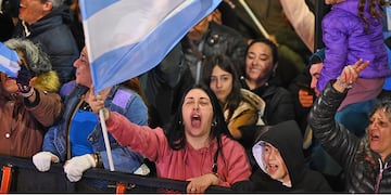 Elecciones en la provincia de Buenos Aires 2025. Festejos en el bunker de Fuerza Patria en las afueras del Hotel Grand Brizo, La Plata. (Gentileza Clarín)