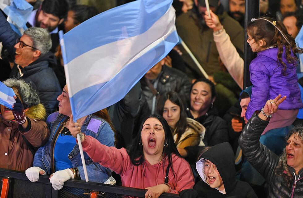 Amplia victoria del peronismo en Buenos Aires y se abre un nuevo escenario