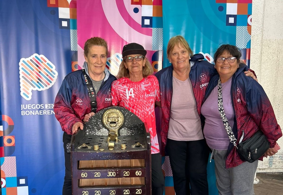 Adolfo Gonzales Chaves obtuvo tres medallas en el primer día de los Juegos Bonaerenses