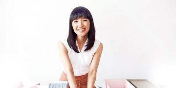 Marie Kondo explicó que abandonó la batalla contra el orden cuando se agrandó su familia.