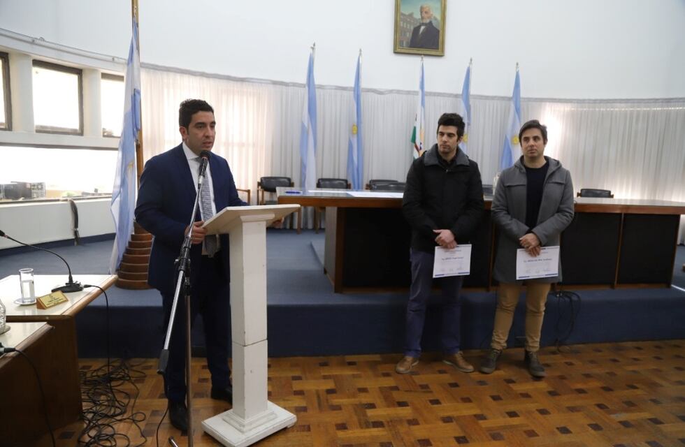 Reconocimiento para alumnos y docentes de la UTN por dos inventos que ganaron un concurso nacional