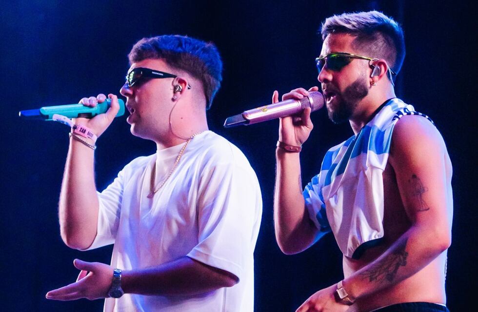 Quevedo apareció de sorpresa en el Lollapalooza Argentina y cantó la BZRP Music Session #52