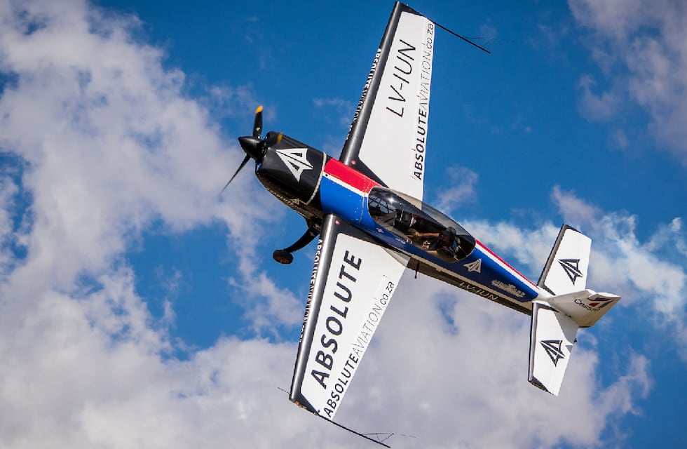 Tunuyán tomó vuelo con los primeros aterrizajes entre una multitud y acrobacias