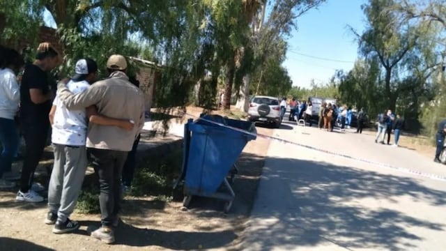 Familiares, conmocionados por el brutal femicidio.