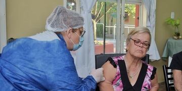 Los abuelos del Hogar de Ancianos Juan XXIII recibieron la vacuna contra el Covid-19