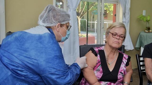 Los abuelos del Hogar de Ancianos Juan XXIII recibieron la vacuna contra el Covid-19