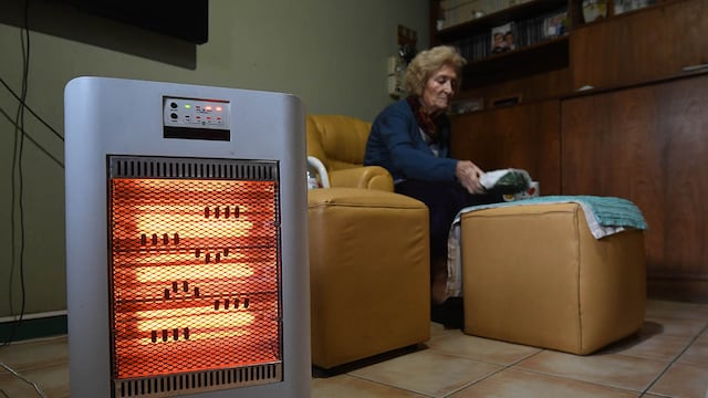 Piden extender los plazos para que la gente se inscriba y no pierda el subsidio a la luz y el gas. José Gutierrez/ Los Andes
