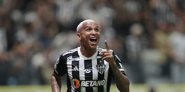 Deyverson, del Atlético Mineiro de Brasil, y otro polémico gesto, ahora en Buenos Aires (AP Foto/Thomas Santos)