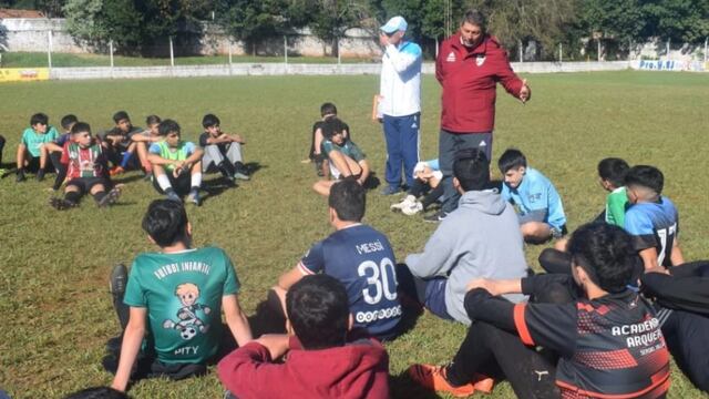 Gran concurrencia de chicos para probarse con River en Jardín América