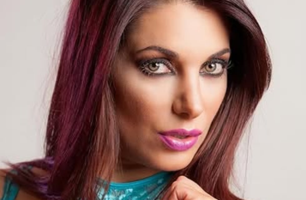 Valeria Degenaro apostó a una microbikini bicolor y no dejó nada a la imaginación
