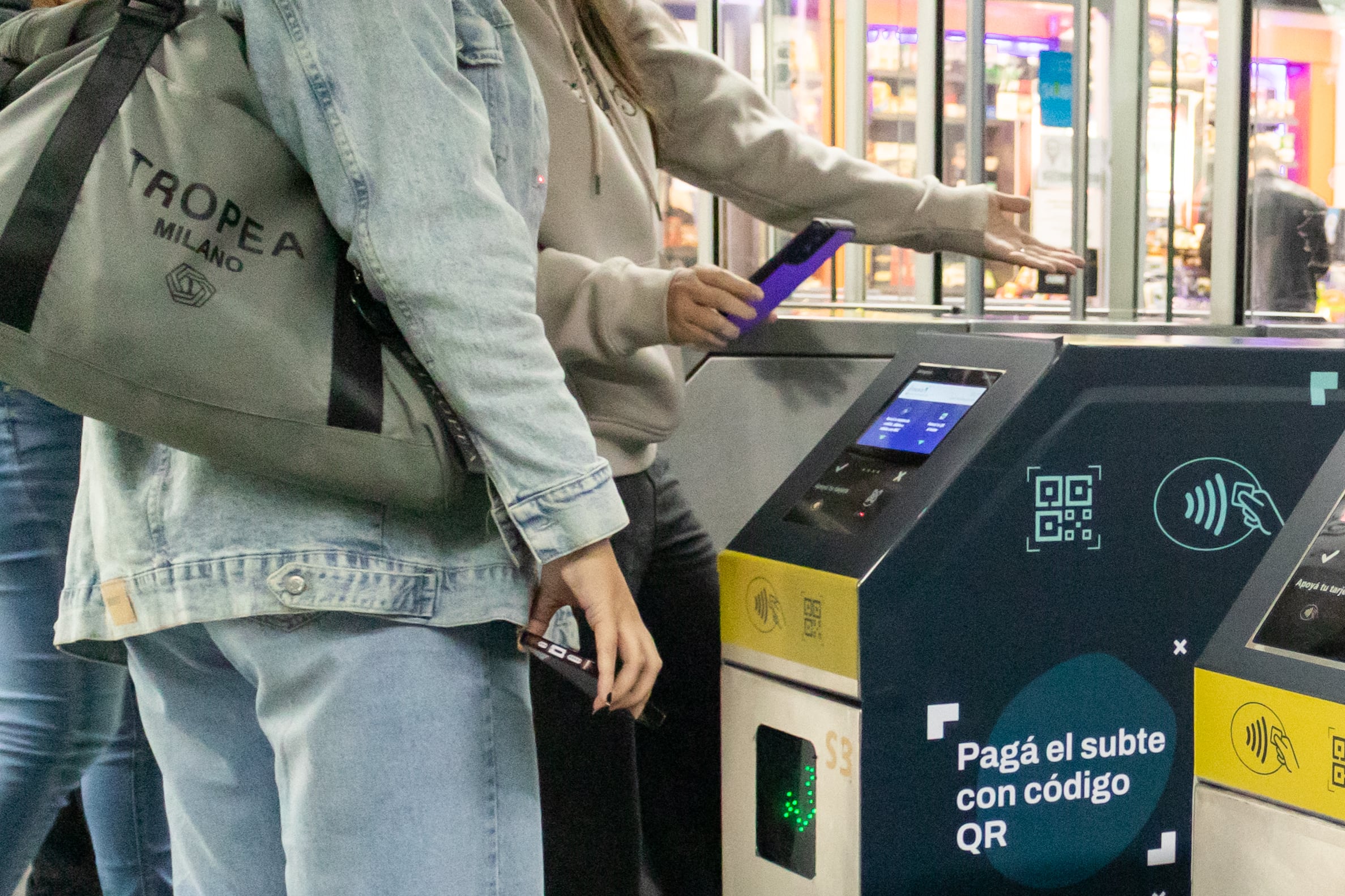 Cómo pagar con contactless y QR de MODO o Mercado Pago en los molinetes del Subte