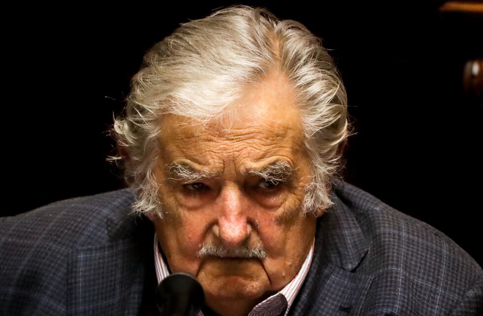 Renuncias en el Gobierno: “Pepe” Mujica dijo que “Argentina está desquiciada”
