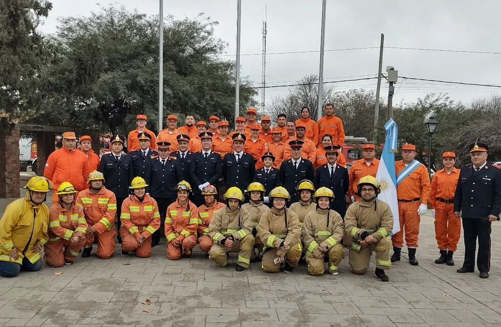 Lazos solidarios: el comprometido labor de los Bomberos Voluntarios de Jesús María con quienes más lo necesitan