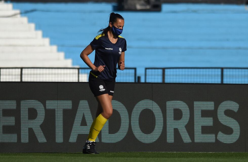 Mundial de clubes: convocaron a dos árbitros brasileñas y una argentina para dirigir