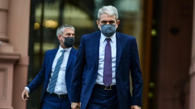 Aníbal Fernández responsabilizó a la policía de Río Negro por la escalda de violencia en el conflicto con los Mapuches. Clarín.