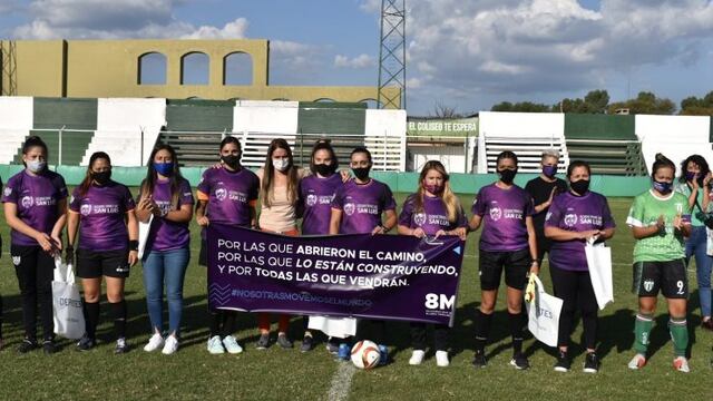 El equipo de réferis recibieron un certificado del Programa Deportes de San Luis por su desempeño y capacitación.