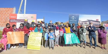 El gobernador Morales dio inicio a la construcción del nuevo edificio de la Escuela Secundaria Rural mediada por TIC en Liviara, Rinconada.