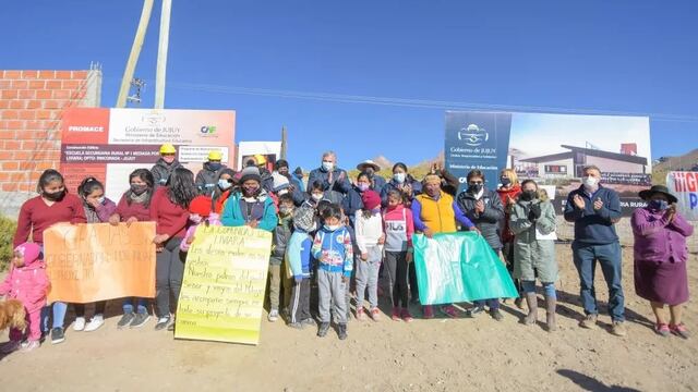 El gobernador Morales dio inicio a la construcción del nuevo edificio de la Escuela Secundaria Rural mediada por TIC en Liviara, Rinconada.