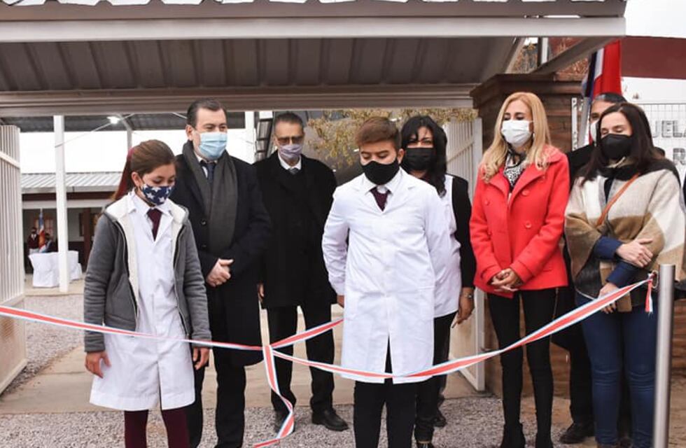 Zamora inauguró obras en el departamento Choya
