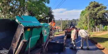 San Pedro: ejecutan obras de asfalto sobre empedrado.