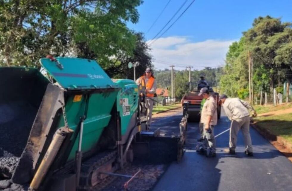 San Pedro: ejecutan obras de asfalto sobre empedrado