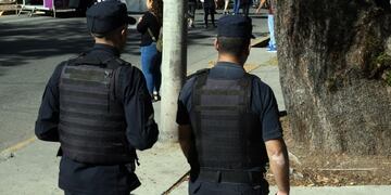 Dos policías de Mendoza encontraron $8.000.000 y los devolvieron.