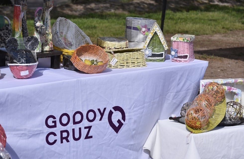 Mercado Sostenible navideño en el Parque San Vicente de Godoy Cruz