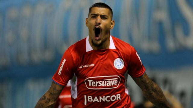 Grito de gol. "Rocky" Balboa se lleva sus goles a Uruguay.