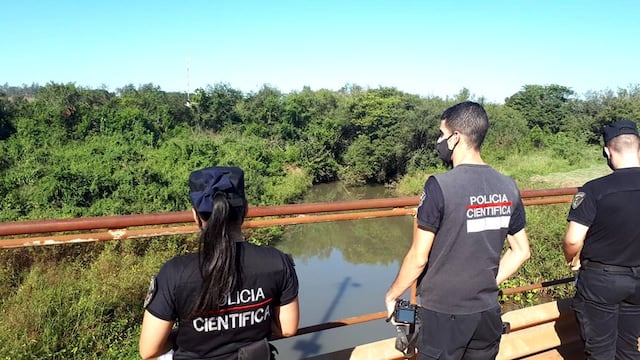 El cuerpo fue encontrado por los lugareños quienes alertaron a efectivos de la Policía de Misiones.