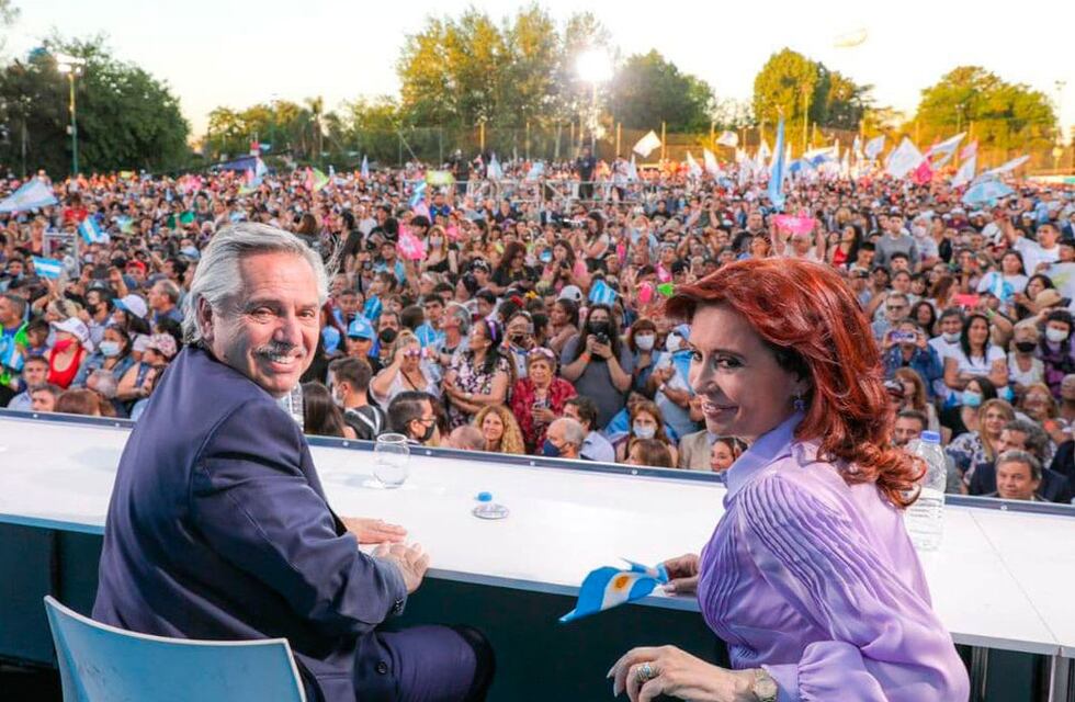 Alberto y Cristina convocan al acto del viernes en Plaza de Mayo