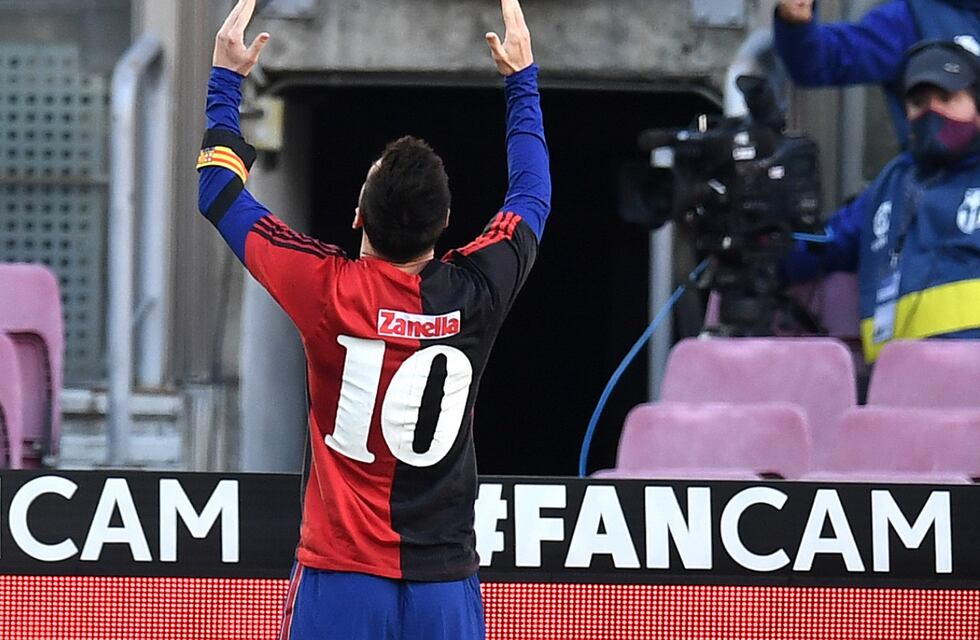 Lionel Messi fue amonestado y deberá pagar 600 euros por sacarse la camiseta del Barcelona para homenajear a Diego Maradona