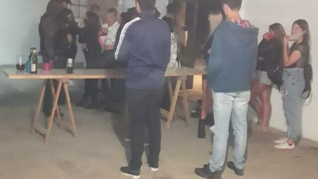 Clausuraron una fiesta clandestina con 400 personas