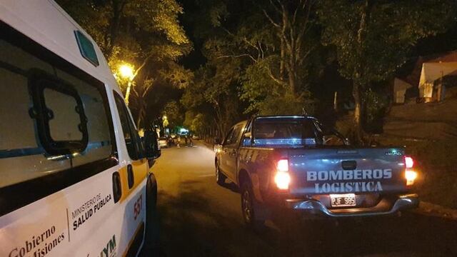Eldorado: un hombre estuvo cuatro horas trepado a un árbol amenazando con suicidarse.