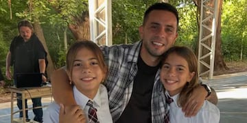 Matías Defederico celebró el cumpleaños de sus gemelas y recibió críticas por un insólito detalle del festejo.