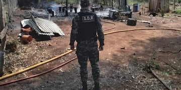 Voraz incendio se cobró la vida de dos niños en Montecarlo.