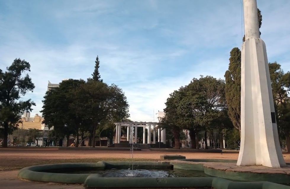 Un auto y una moto protagonizaron un fuerte siniestro vial el último día del año en Córdoba