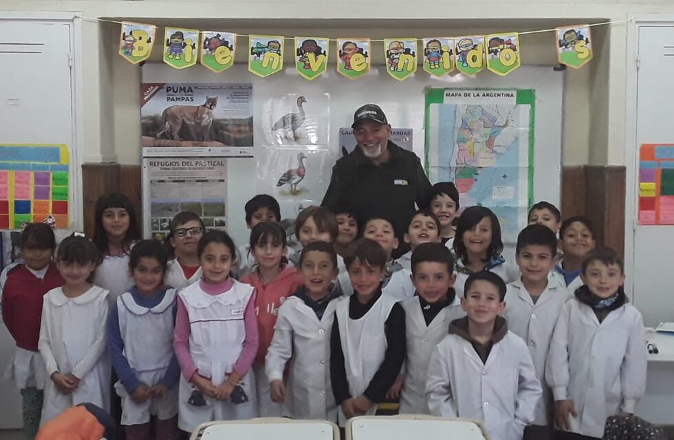 La Escuela Primaria Nº 1 de Tres Arroyos recibió al Guardafauna Eduardo Álvarez