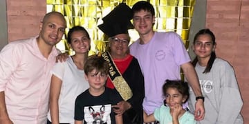 Así fue la celebración de Lili Carrara tras su recibida.
