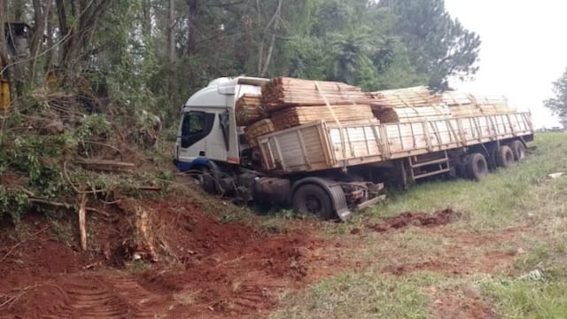 Montecarlo: se arrojó de un camión tras divisar el retén policial .