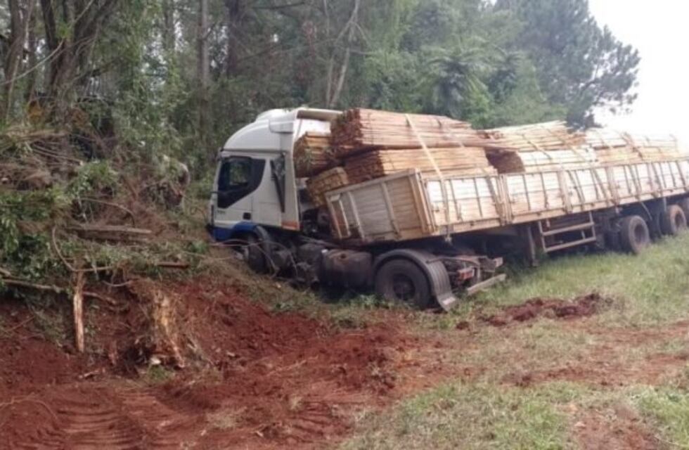 Montecarlo: se arrojó de un camión tras divisar el retén policial
