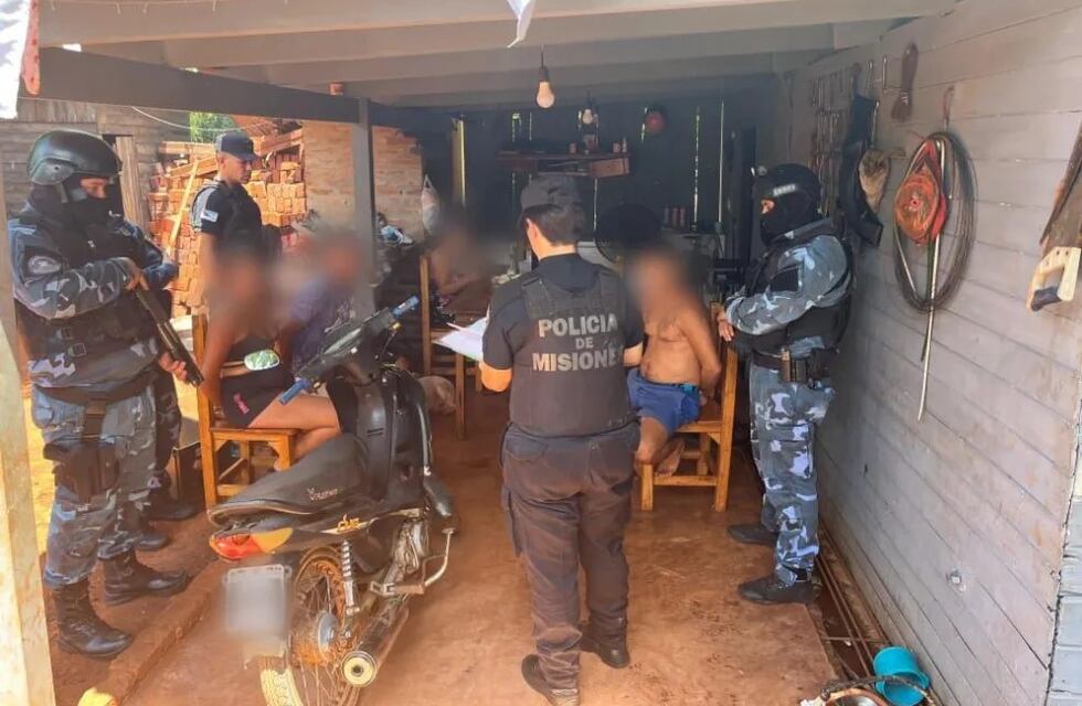 Oberá: se exhibieron con armas de fuego en redes sociales y terminaron detenidos