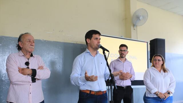 Leonardo Viotti en la del programa municipal Acción Vecinal Ambiental.