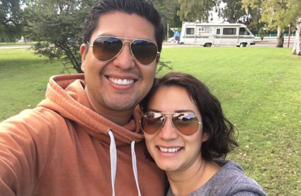 Una pareja mexicana que recorre Sudamérica en motorhome llegó esta semana a Azul