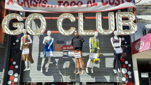 Manos atadas y una soga al cuello: la particular protesta de los comerciantes de Formosa