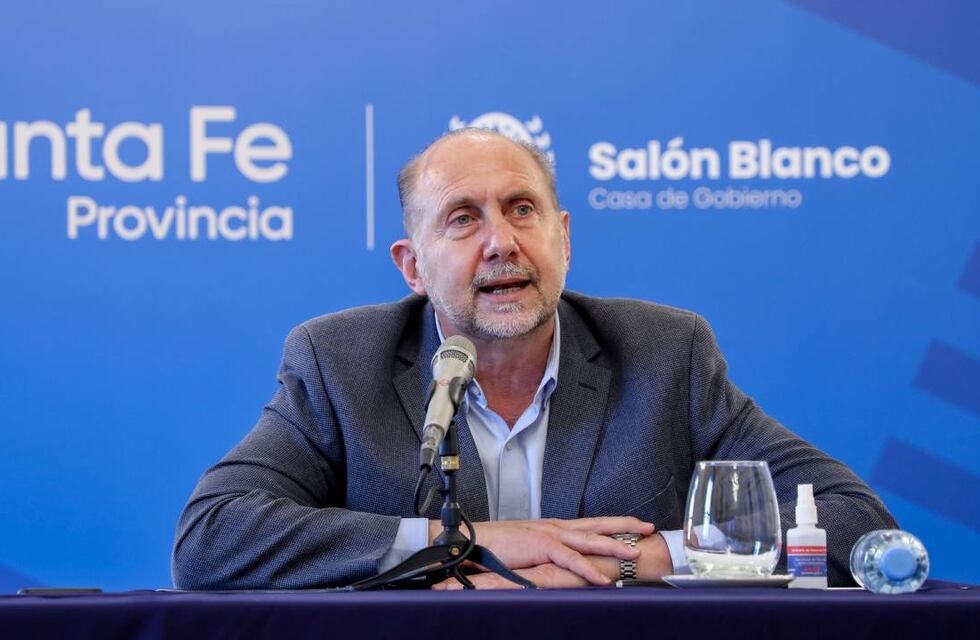 Omar Perotti dijo presente en la jura de los nuevos ministros nacionales